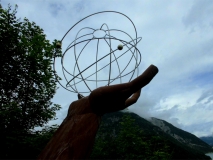 Skulptur bei Partisau Achensee oberhalb v. Westufer Tirol Österreich Karwendelgebirge ©noten-apitz.de; Bildquelle: Musikverlag Apitz