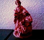 Krippenfigur Weihnachtshaus Seiffen ©noten-apitz.de; Bildquelle: Musikverlag Apitz