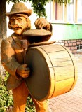 Bild: Schlaitz bei Bitterfeld Skulptur Straßenmusikant Sergej Dyschlewoj Ukraine Bildquelle: Musikverlag Apitz
