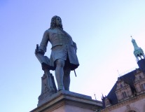 Bild: Halle Saale Händel-Denkmal © noten-apitz.de Bildquelle: Musikverlag Apitz
